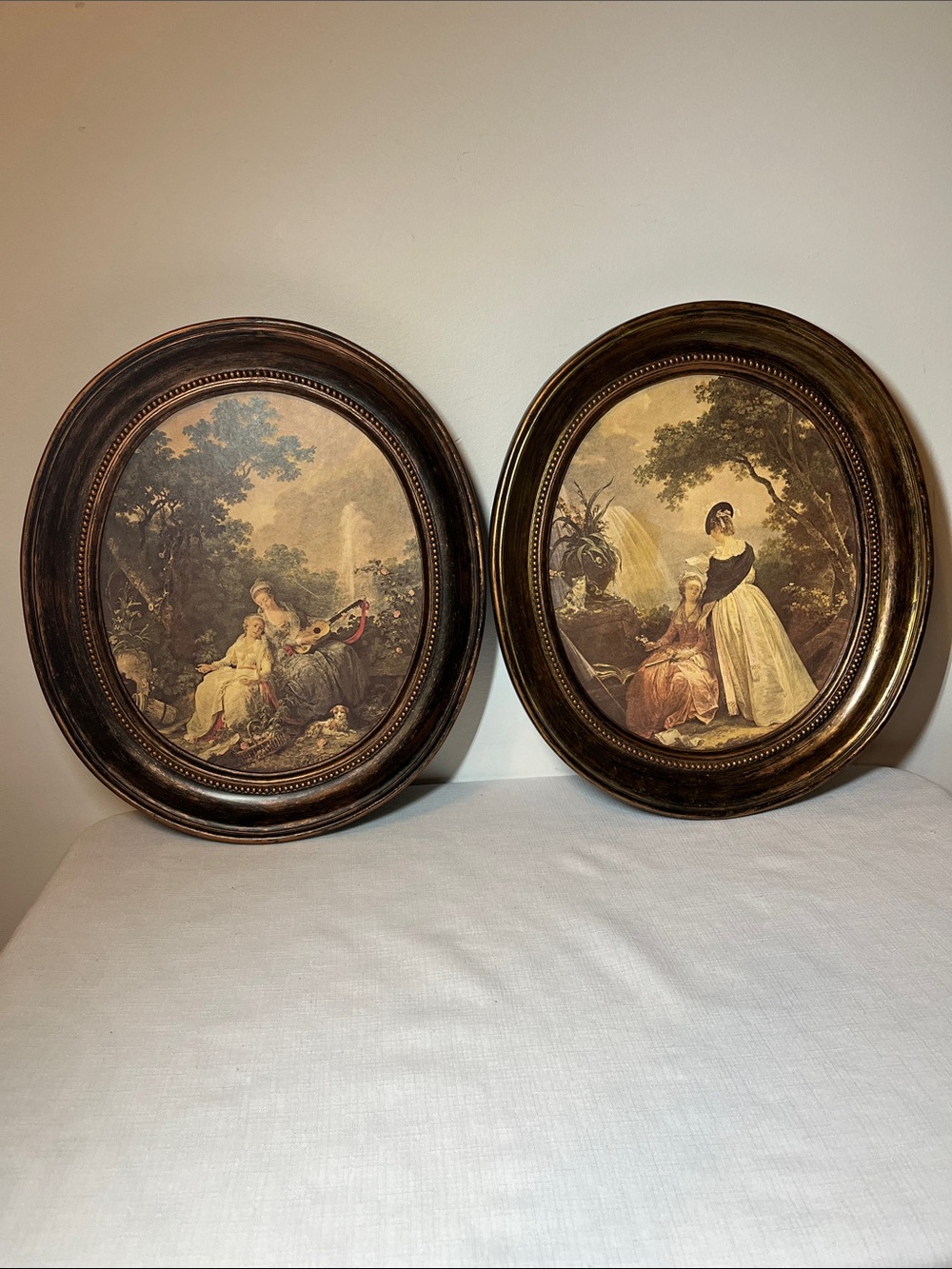 COPPERCRAFT Set of 2 Oval Classical Wall Art Prints
Vintage
Collectible
